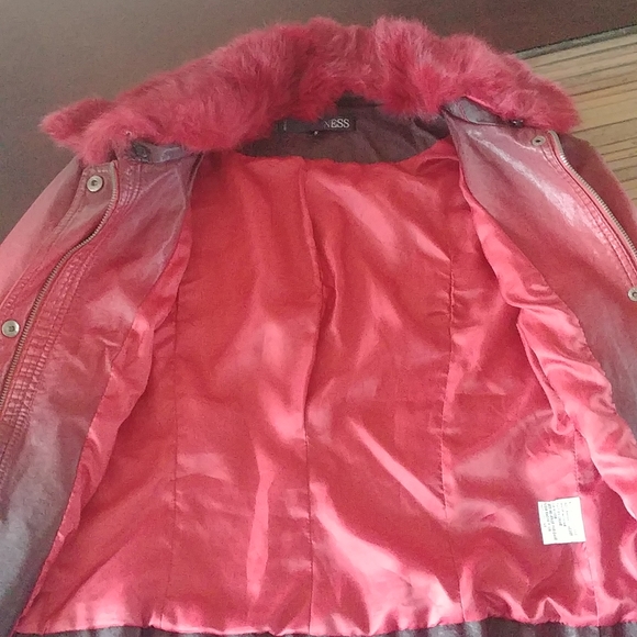 Spring Jacket with faux fur around neck line - Picture 3 of 7